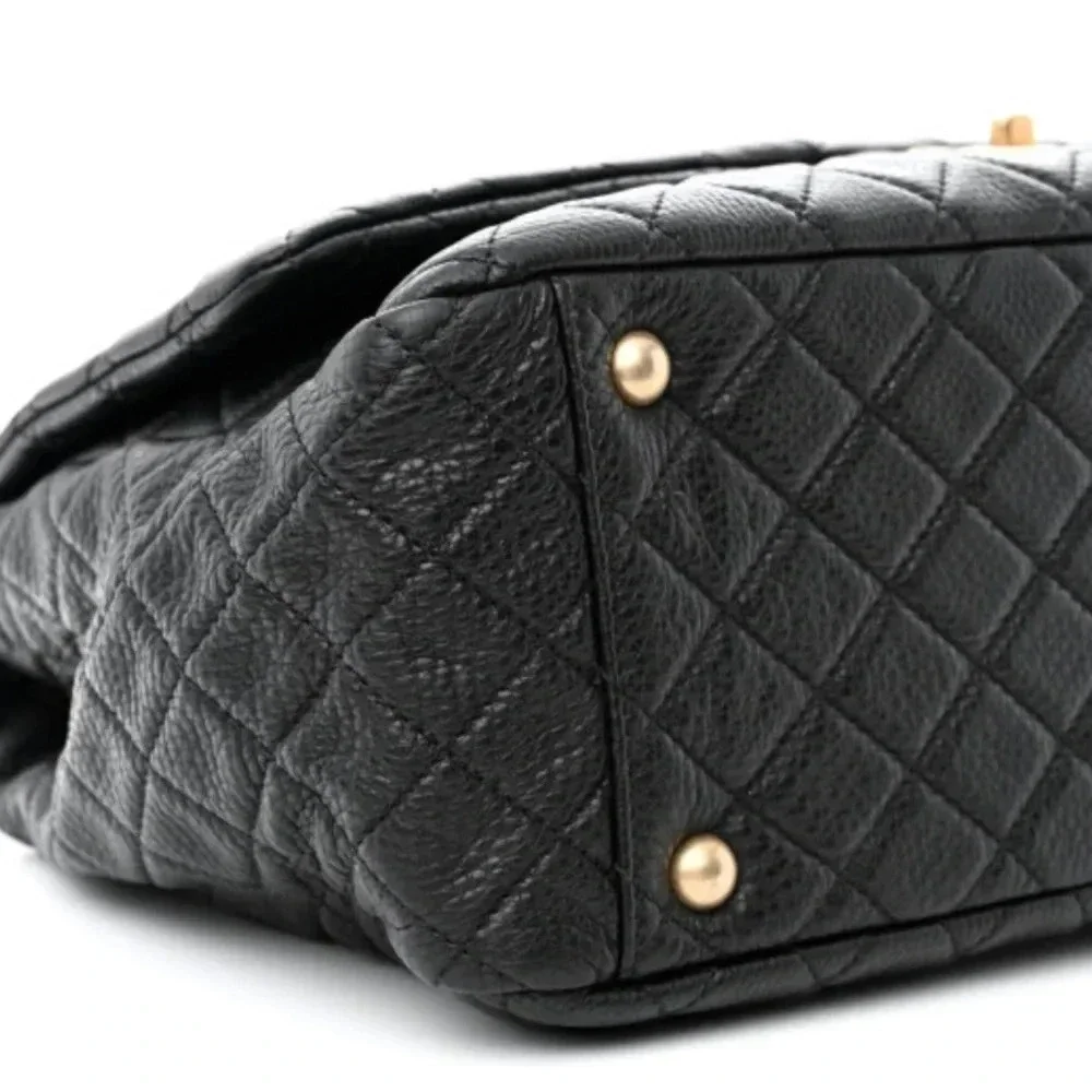 CHANEL QUILTED XXL TRAVEL FLACK  BLACK